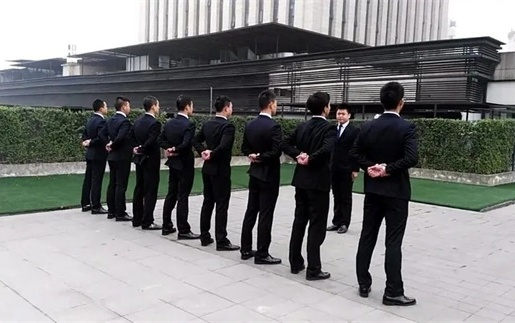 昆山揭秘：如何选择靠谱的收债公司？老司机给你支招